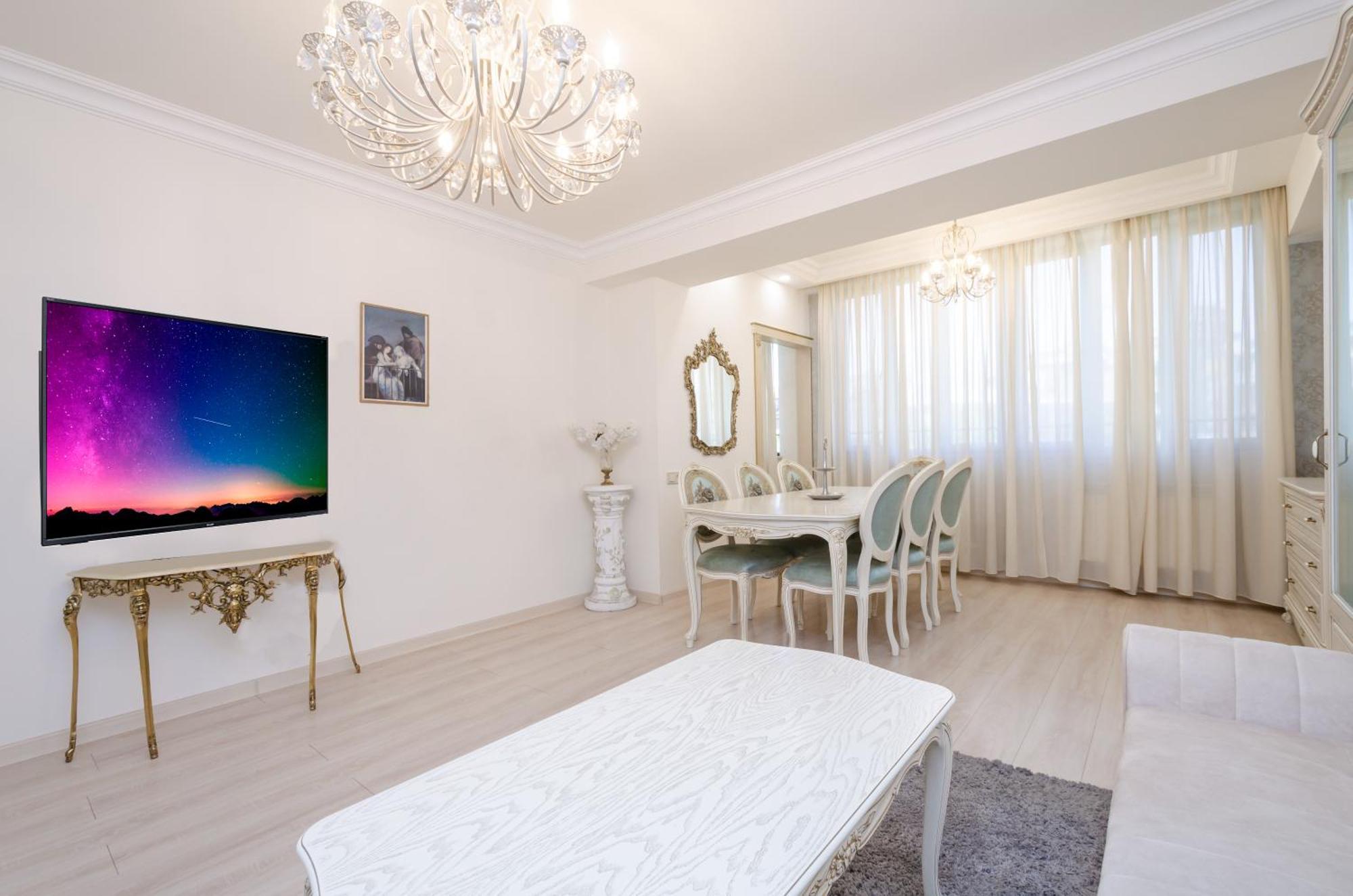 5A Beautiful Apartment In The Center Of The Capital Photo Original Ereván Exterior foto